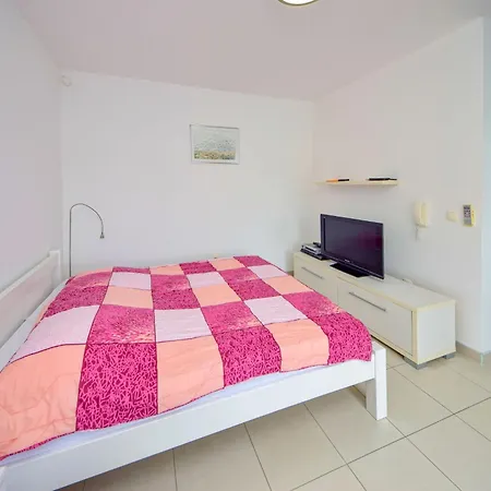 Jasmina-1 By Interhome Apartmán *